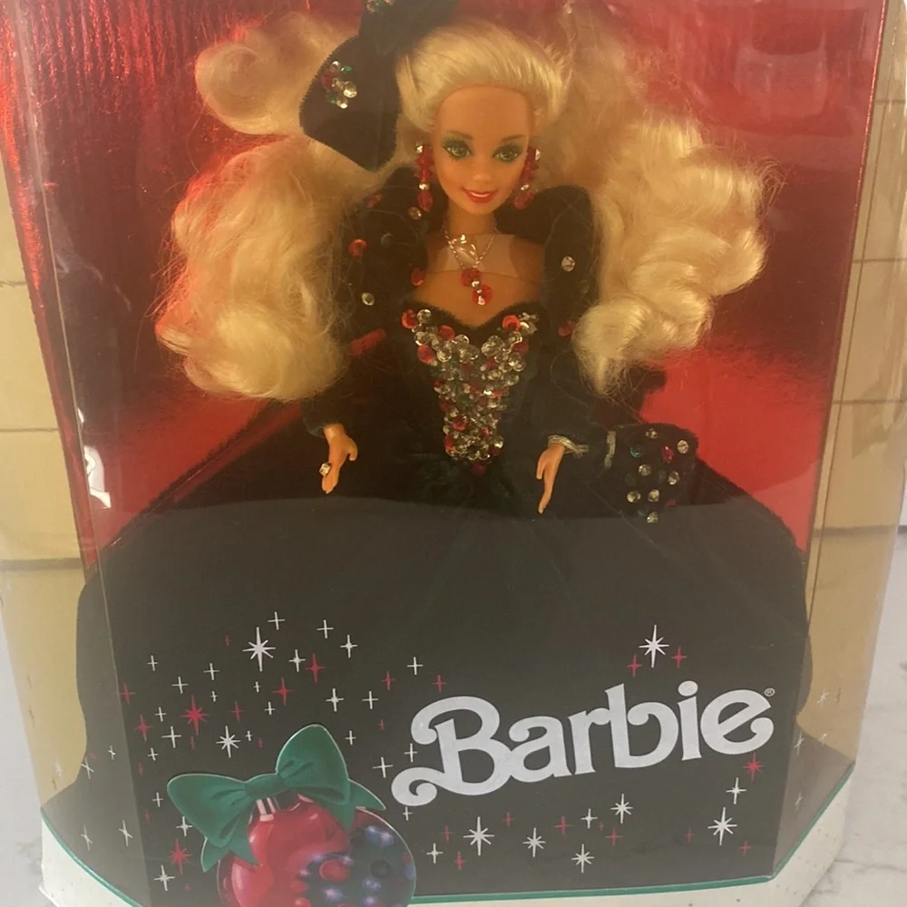 Barbie Happy Holidays Special Edition 1991 - Picture 2 of 10